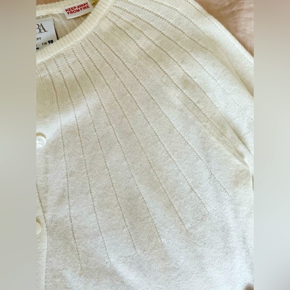 ZARA white knit cardigan- size 2T-3T - Picture 4 of 4